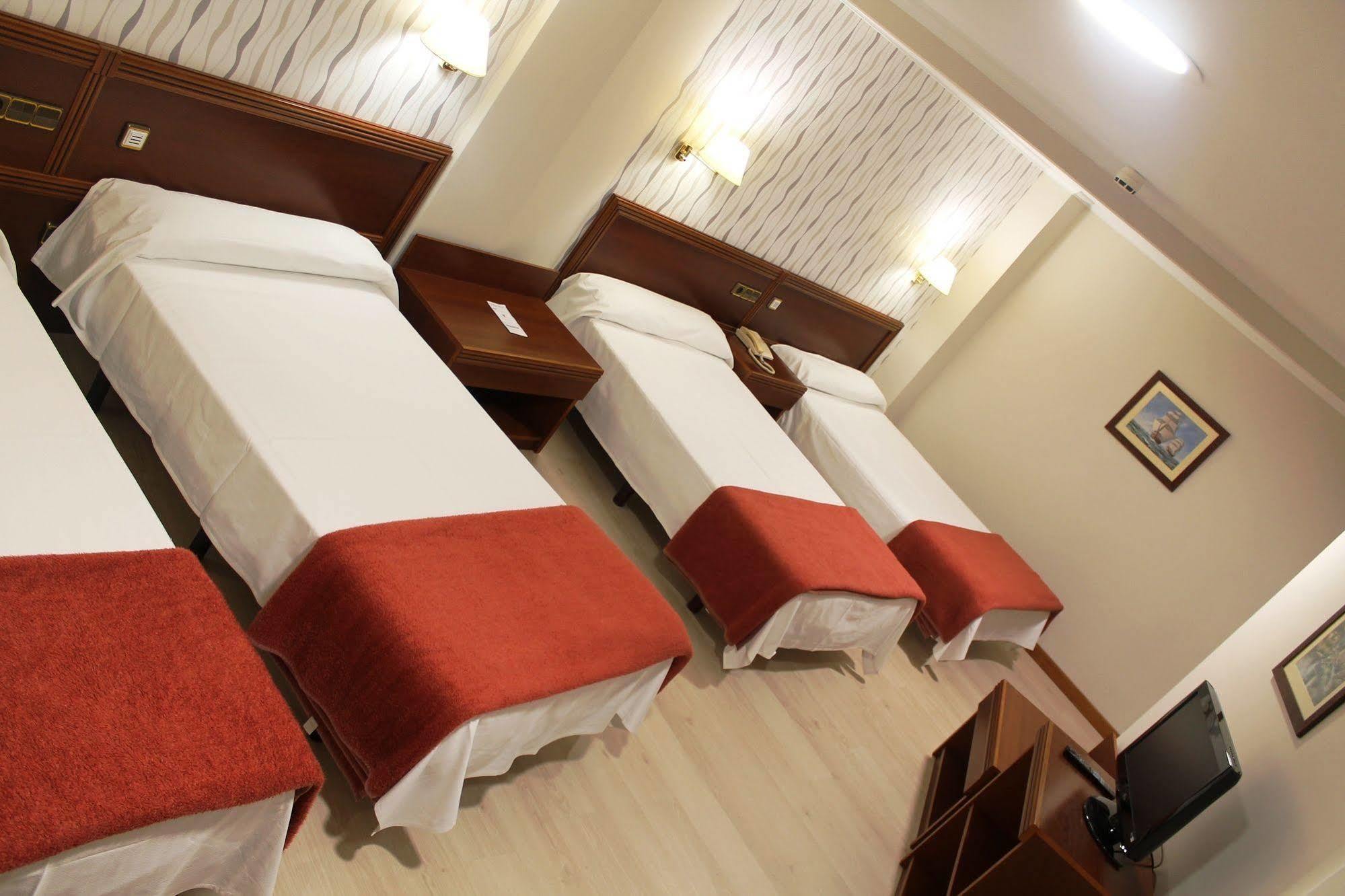 Hotel Villa De Marín Екстериор снимка