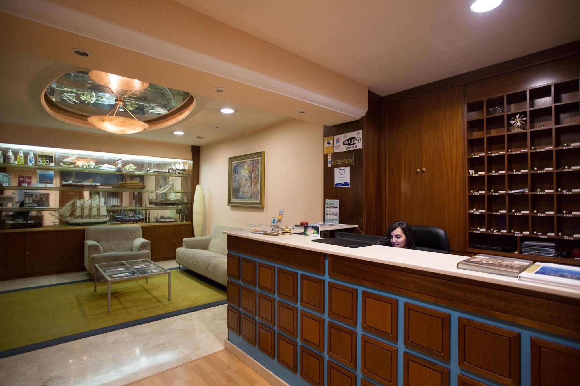 Hotel Villa De Marín Екстериор снимка