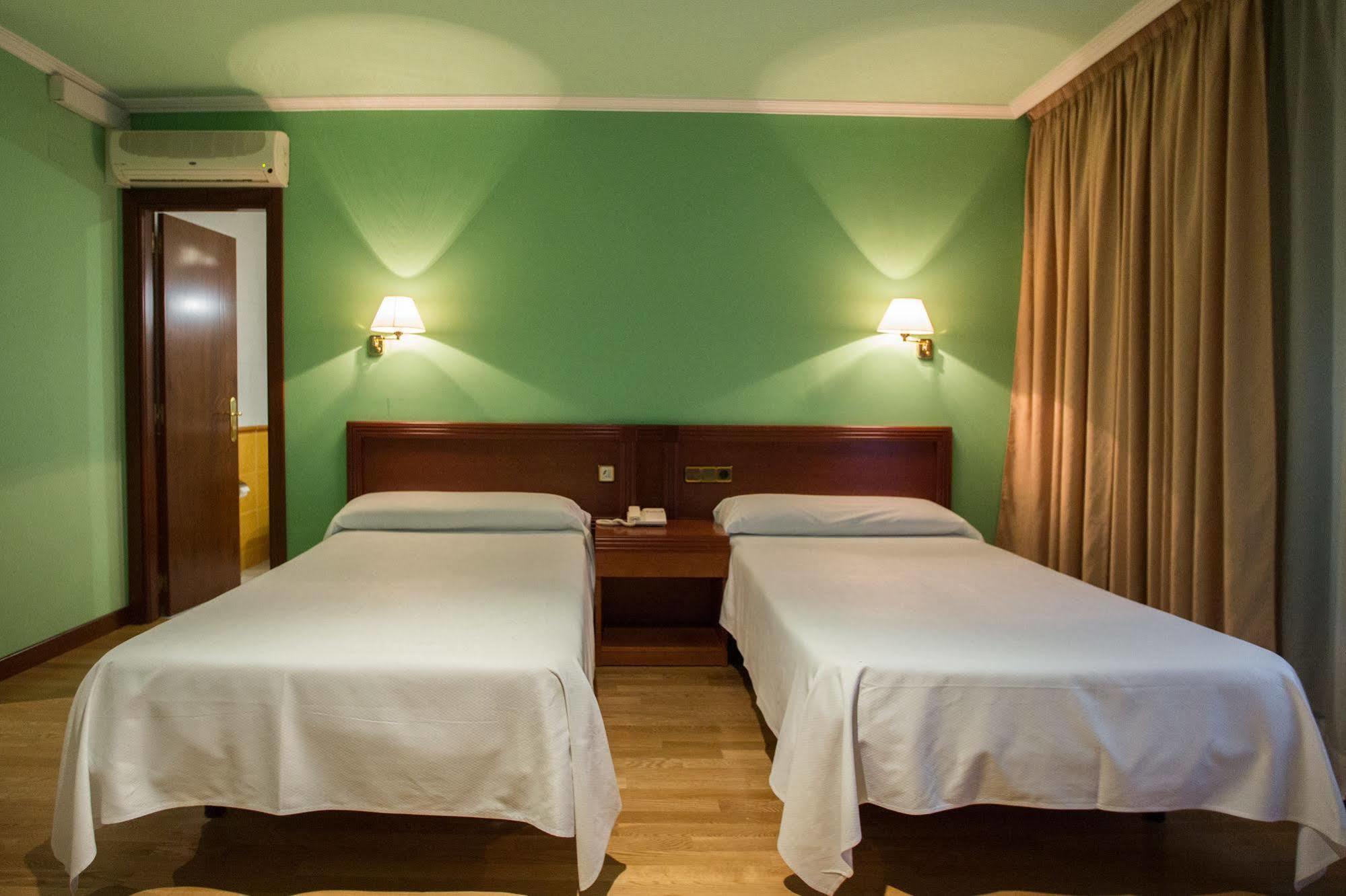 Hotel Villa De Marín Екстериор снимка